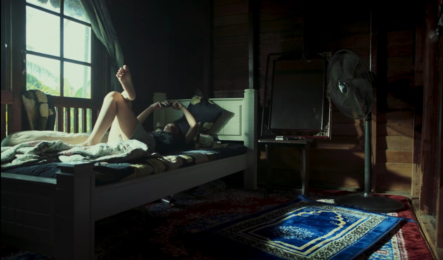 One frame. Infinite questions. (Hawa)