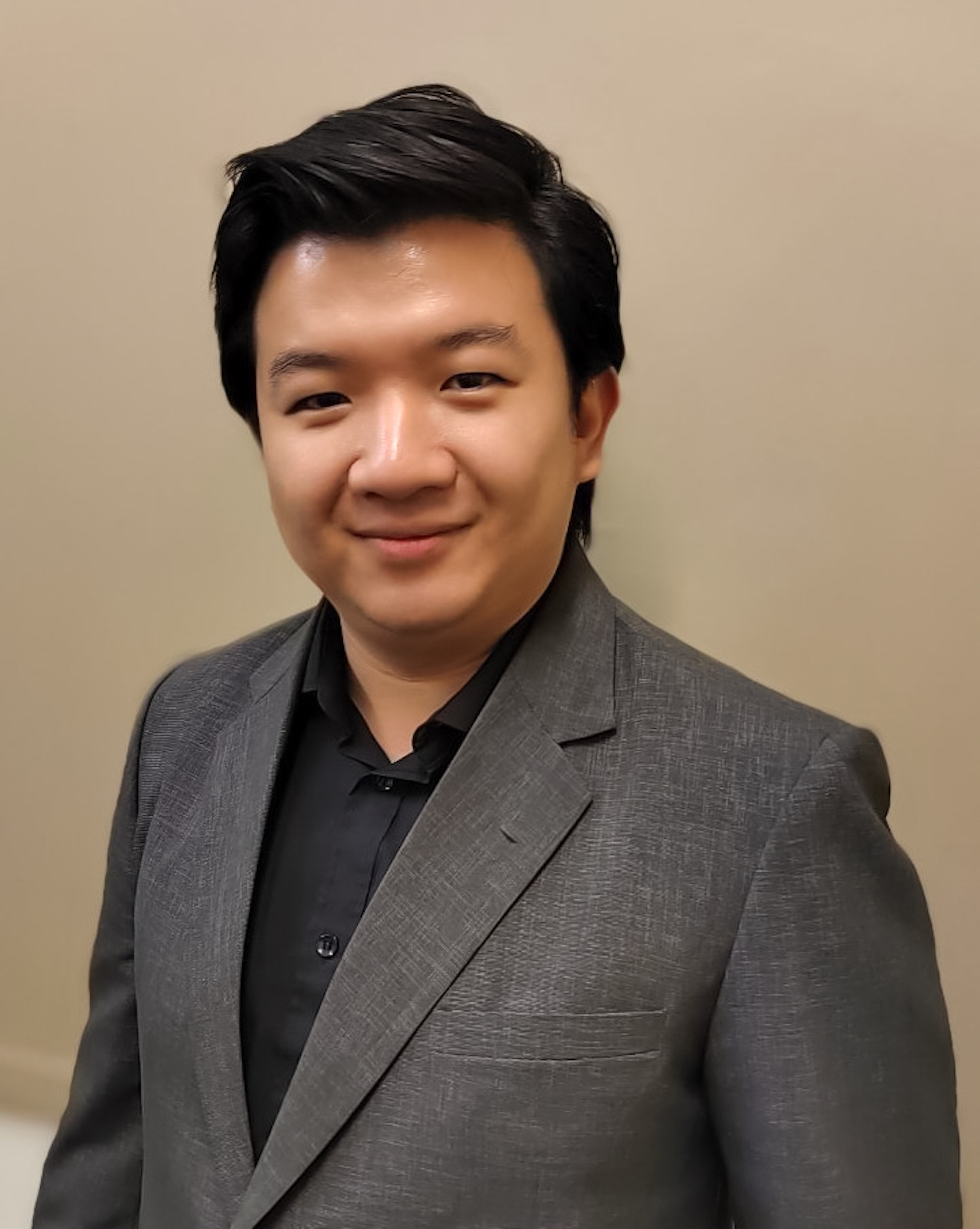Bernard Tan, piano Bernard Tan, piano
